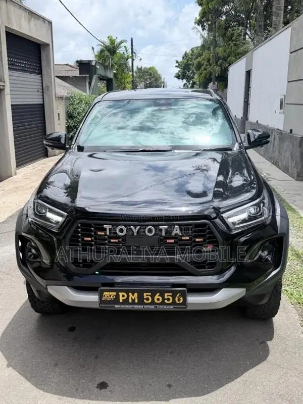 Toyota Hilux Revo Gr 2025 Pickup (Used)