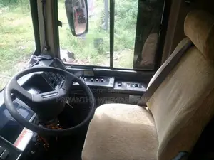 Nissan Nissan 1993 Bus (Used)