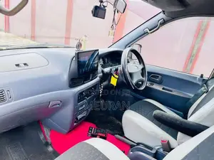 Toyota Noah 1999 Van (Used)