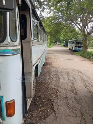 Ashok-Leyland Semi 2010 Bus (Used)