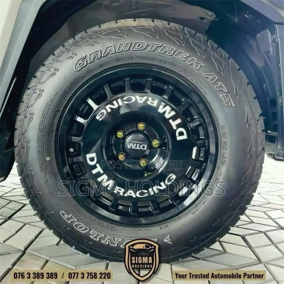 Toyota HILUX CHAMP ATTRACTIVE 2024 Pickup (Used)
