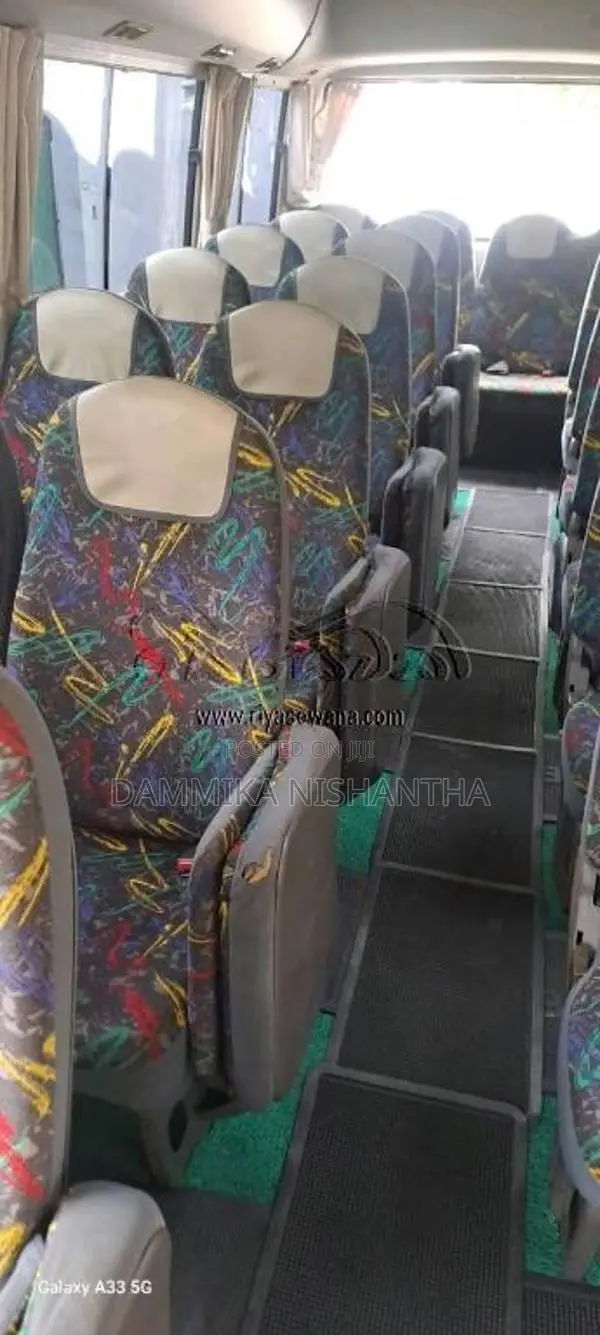Mitsubishi Bola Rosa 2009 Bus (Used)