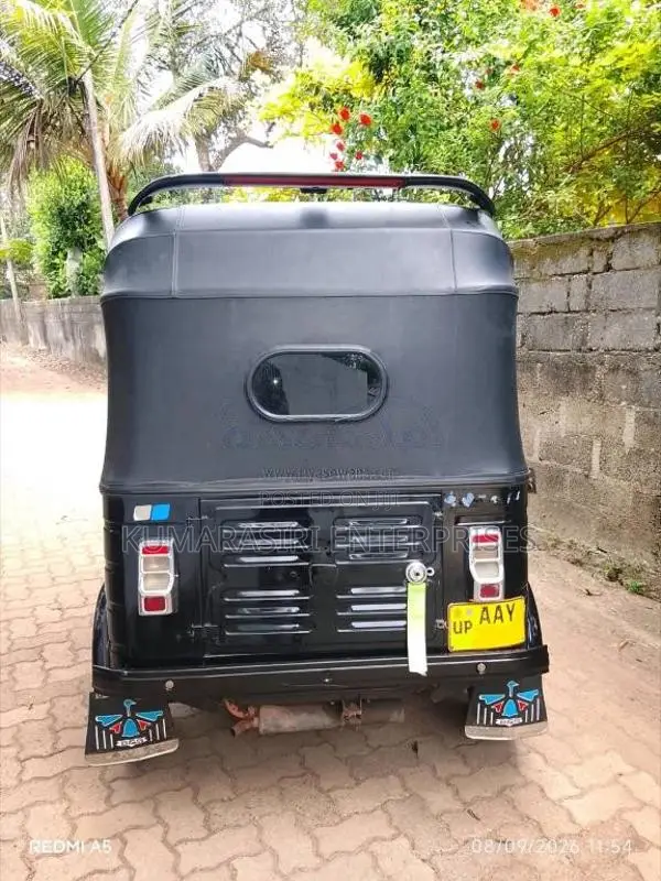 Bajaj RE 205 2015 Three Wheel (Used)