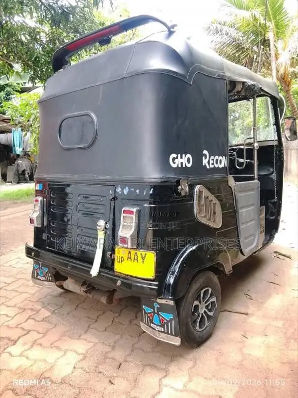Bajaj RE 205 2015 Three Wheel (Used)