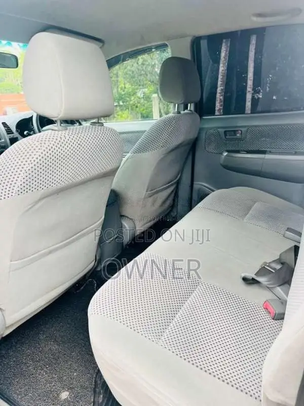 Toyota Hilux 2009 Pickup (Used)
