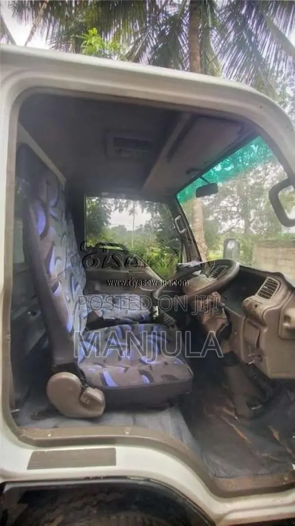 Isuzu ELF 1995 Lorry (Used)