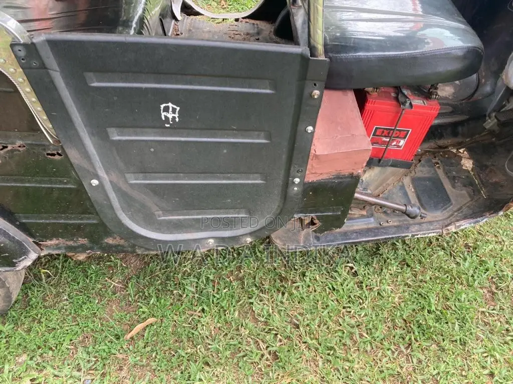 Bajaj 4 stroke 2012 Three Wheel (Used)