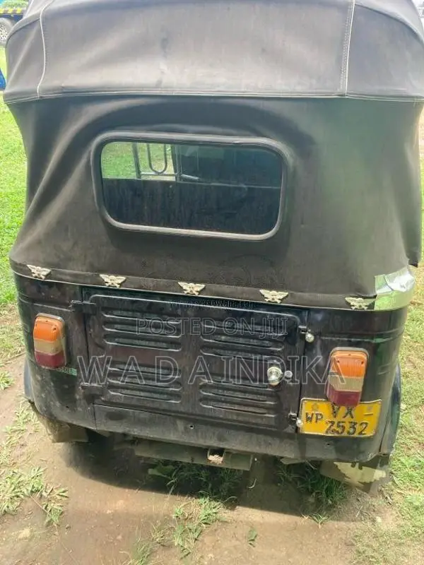 Bajaj 4 stroke 2012 Three Wheel (Used)