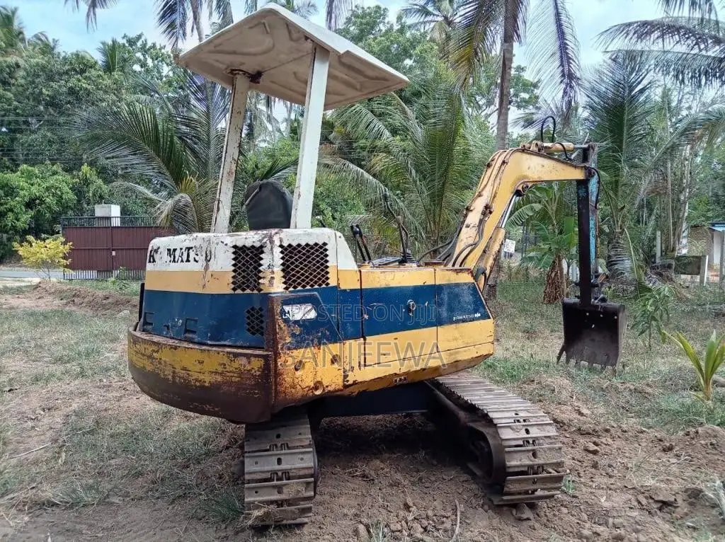 Komatsu 30-6 2018 Heavy-Duty (Used)