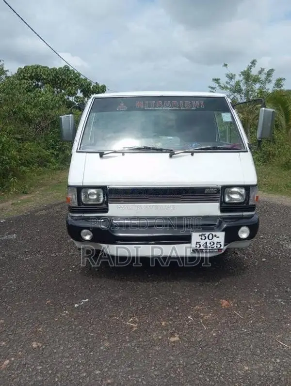 Mitsubishi L300 1983 Van (Used)