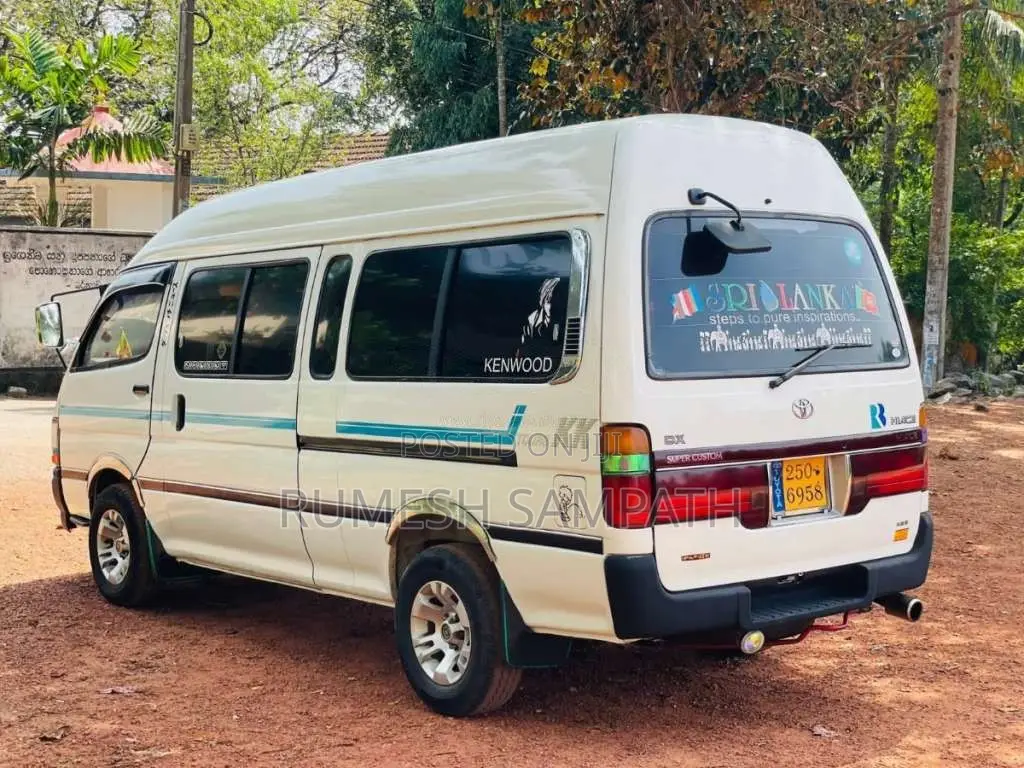 Toyota Dolphin Super Long 1993 Van (Used)
