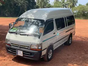 Toyota Dolphin Super Long 1993 Van (Used)