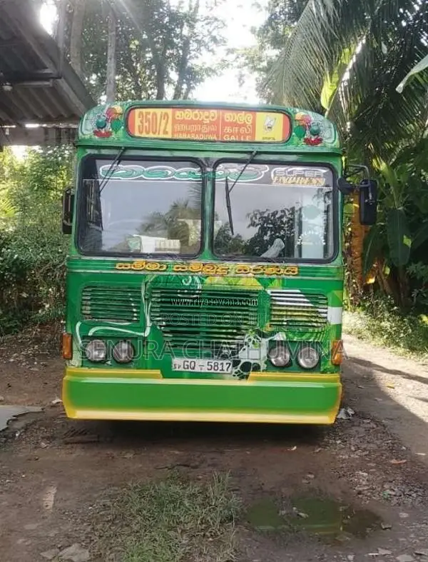 Ashok-Leyland Viking 2002 Bus (Used)