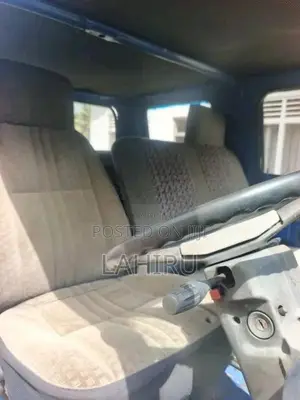 Isuzu ELF 1980 Crew Cab (Used)