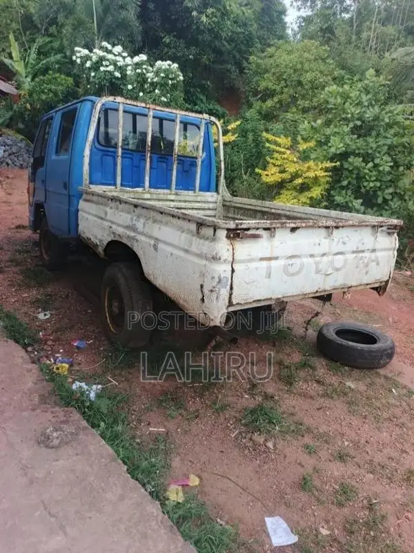 Isuzu ELF 1980 Crew Cab (Used)