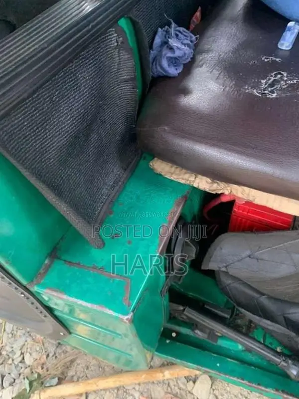 Bajaj 4 Stroke 2012 Three Wheel (Used)