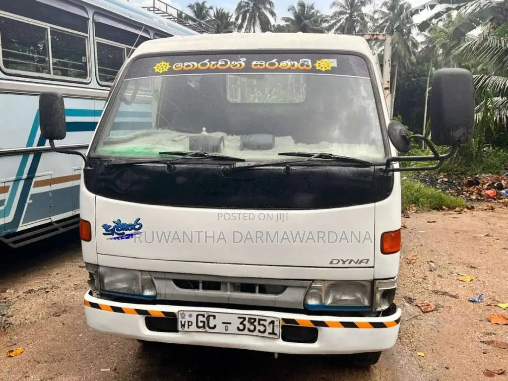 Toyota Dyna 1996 Lorry (Used)