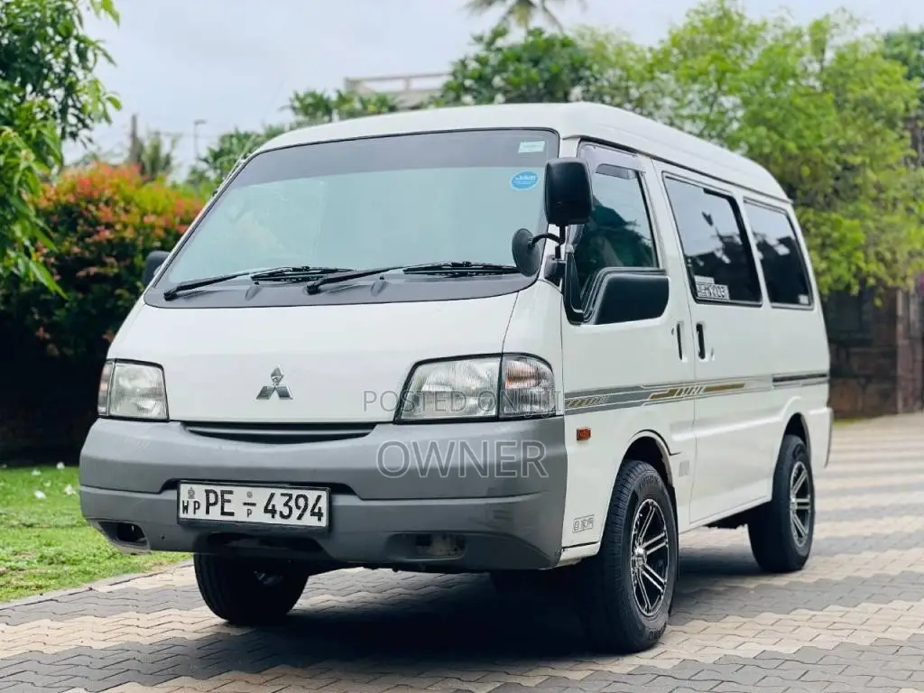 Mitsubishi Lion Face 2007 Van (Used)