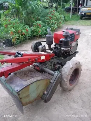 Volvo Sifang 2011 Tractor (Used)