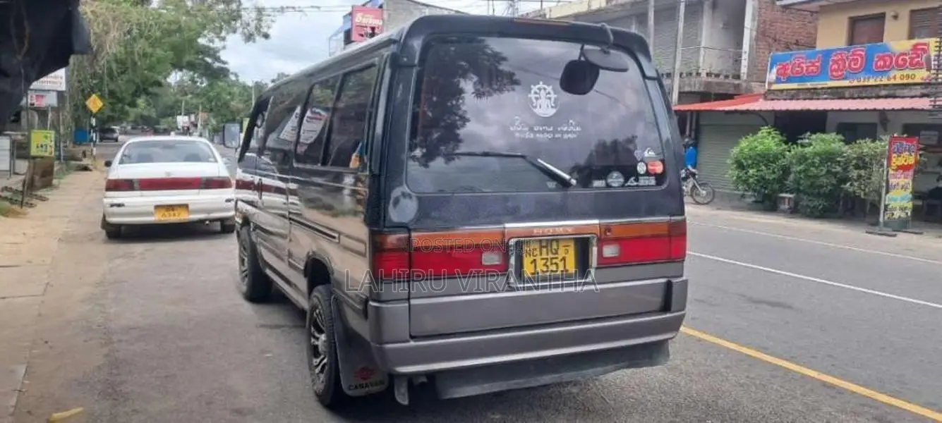 Nissan Caravan 1998 Van (Used)