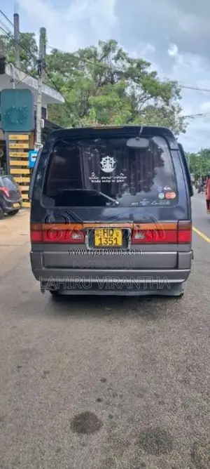 Nissan Caravan 1998 Van (Used)