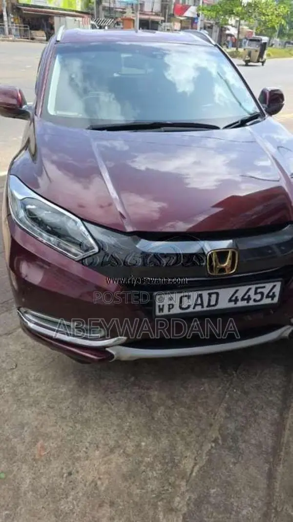 Honda Vezel 2014 SUV (Used)