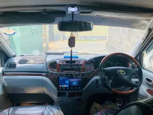 Toyota Noah CR41 2004 Van (Used)