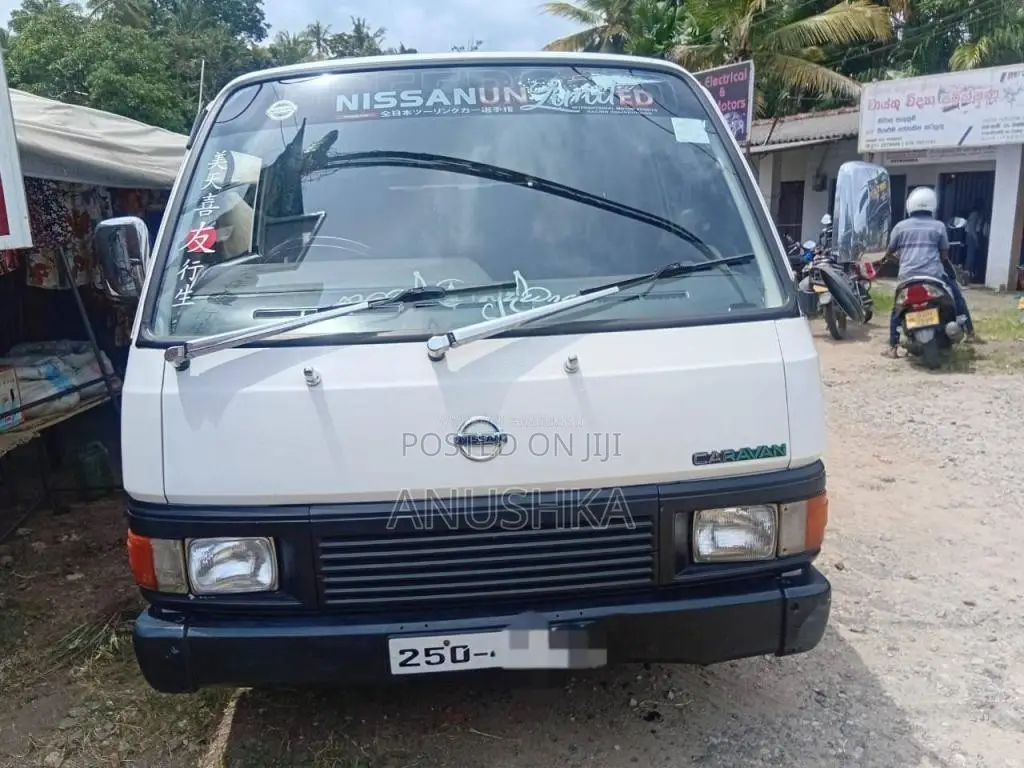 Nissan Caravan 1998 Van (Used)