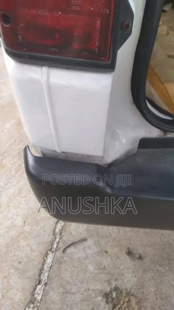 Nissan Caravan 1998 Van (Used)
