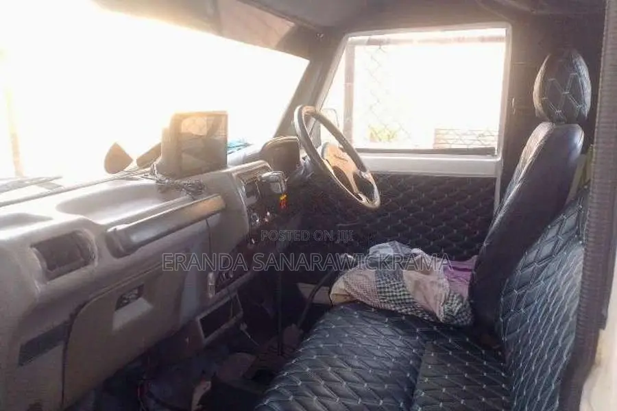 Mahindra Bolero Load Carrier 2006 Pickup (Used)