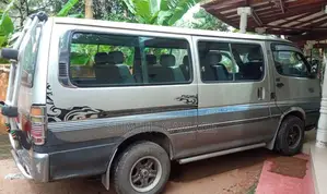 Toyota Dolphin 1993 Van (Used)