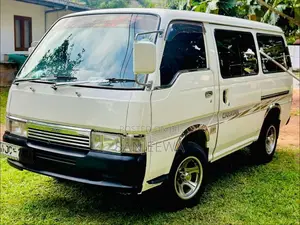 Nissan Caravan 2000 Van (Used)