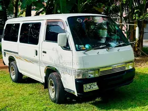 Nissan Caravan 2000 Van (Used)