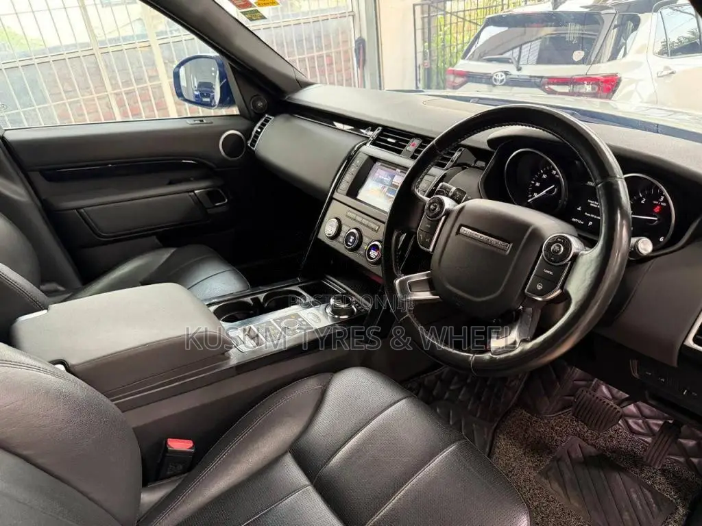 Land-Rover Discovery 5 2018 SUV (Used)