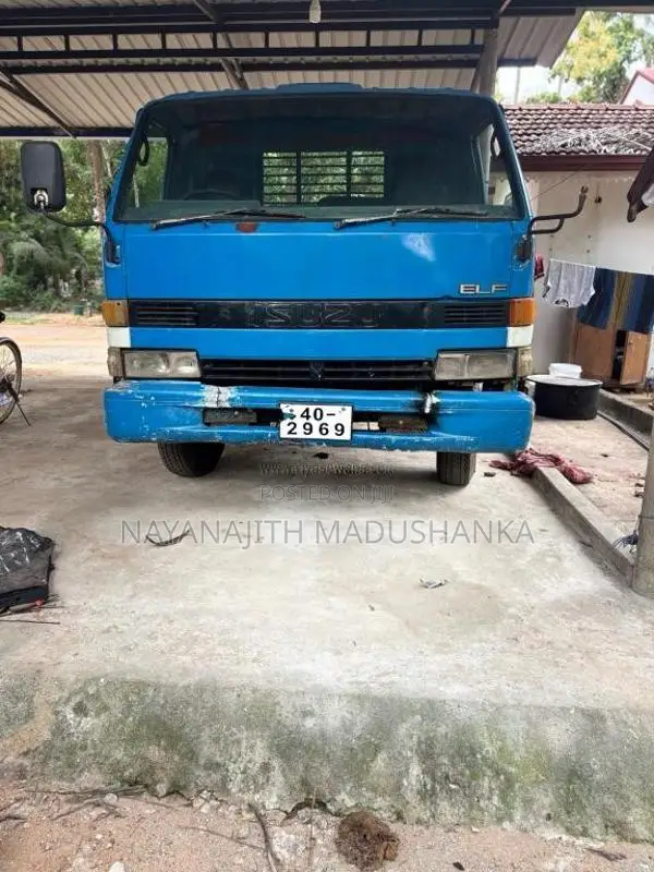 Isuzu ELF 1980 Lorry (Used)