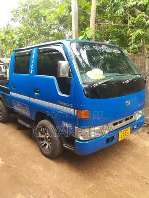 Toyota Dyna 1983 Crew Cab (Used)