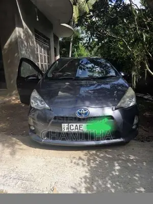 Toyota Aqua 2013 Car (Used)