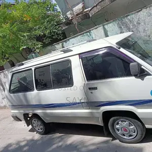 Toyota CR27 1991 Van (Used)