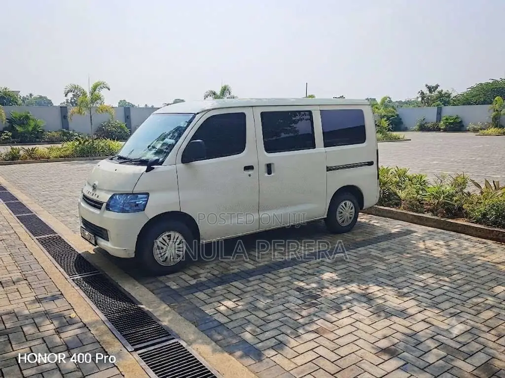Toyota TownAce 2008 Van (Used)