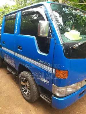 Toyota Dyna 1983 Crew Cab (Used)