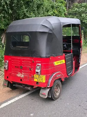 Bajaj 4 Stroke 2015 Three Wheel (Used)