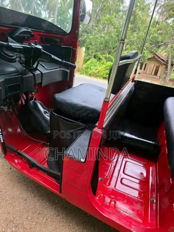 Bajaj 4 Stroke 2015 Three Wheel (Used)