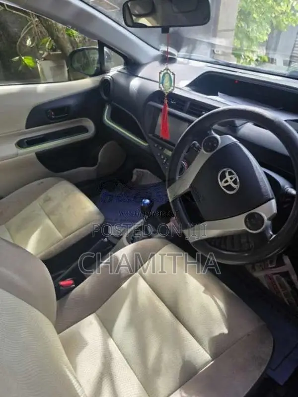 Toyota Aqua 2013 Car (Used)
