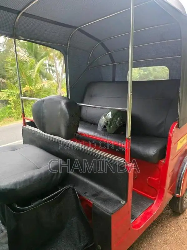 Bajaj 4 Stroke 2015 Three Wheel (Used)
