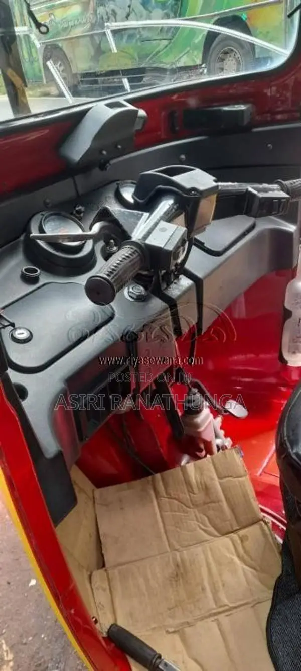 Bajaj RE 2014 Three Wheel (Used)