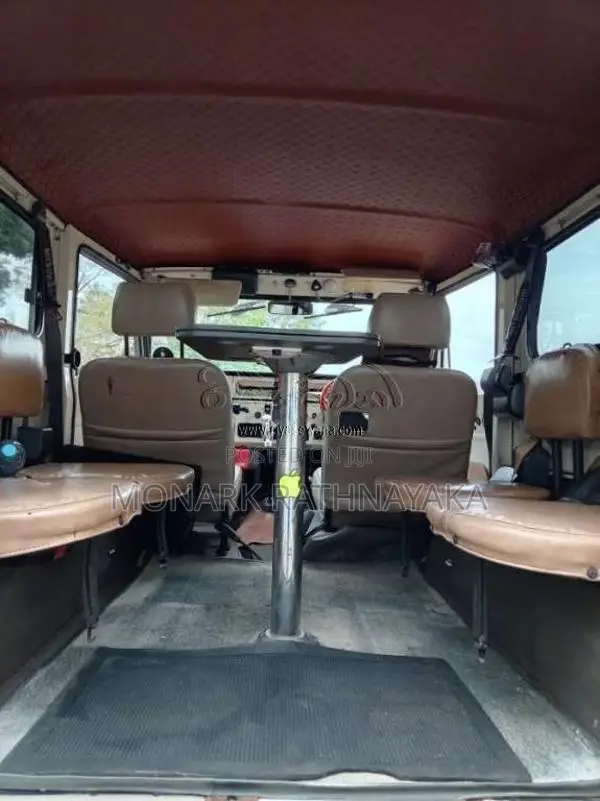 Mitsubishi 4DR5 1973 SUV (Used)