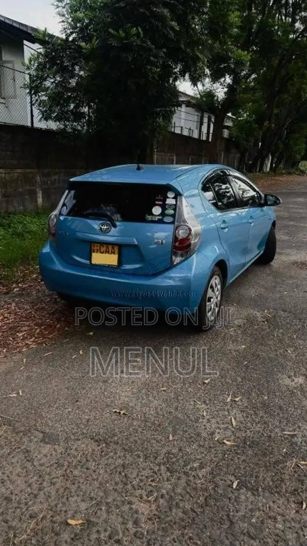 Toyota Aqua 2012 Car (Used)