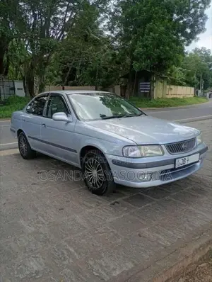 Nissan Sunny FB15 2000 Car (Used)