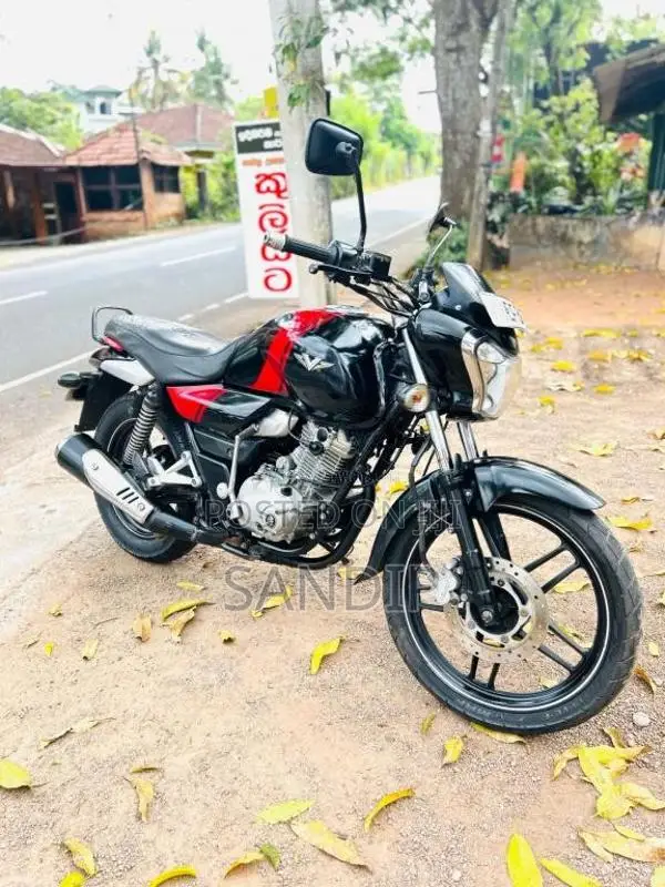 Bajaj V15 2017 Motorbike (Used)