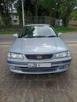Nissan Sunny FB15 2000 Car (Used)